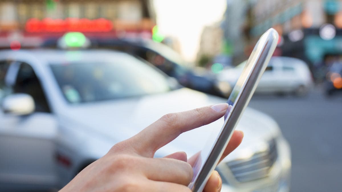 Bolt czy Uber lepszy – przewodnik dla użytkowników w Polsce